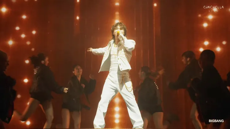 大聲變身Trot王子，把韓國演歌帶進科切拉。翻攝YouTube