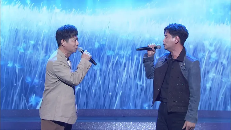 《綜藝一級棒》陳隨意(左)與吳俊宏(右)兩人享受飆高音讓歌聲有層次感。中視提供