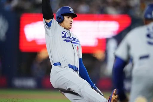 藍鳥捕手傳一壘打到大谷翔平左手肘！他痛苦大叫　傷情曝光　