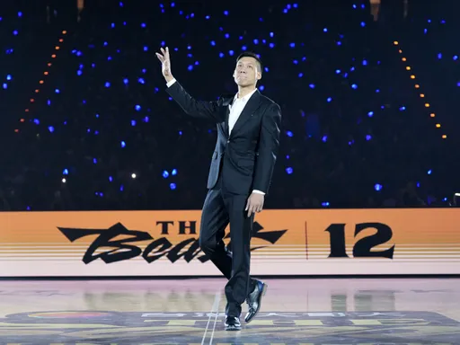 「野獸」林志傑引退儀式溫情感言　笑著要小孩們別惹他生氣