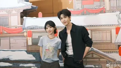 張凌赫、田曦薇《逐玉》慶功「讓世界看到中國」　經紀人和解搶鏡