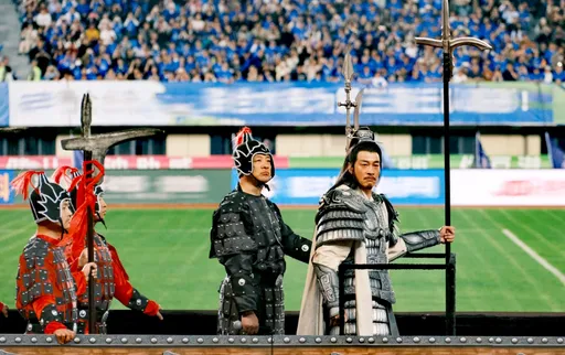 何潤東返項羽老家助球隊贏球！靠《逐玉》半個月拿下7代言