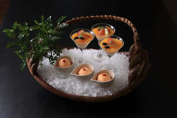 水物。業者提供