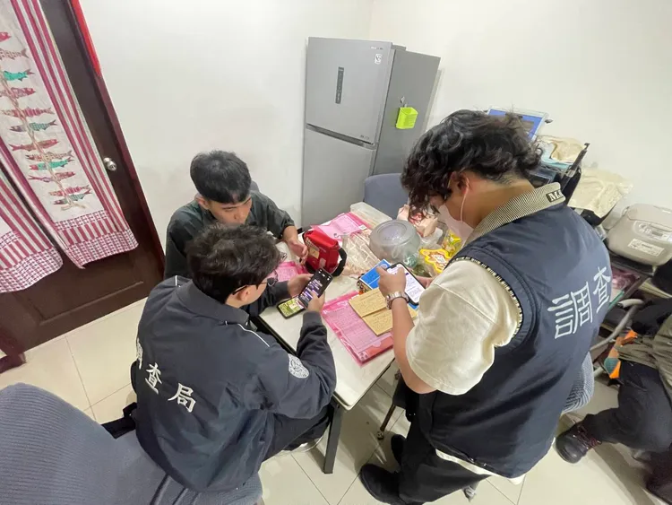 詐團租學生套房當作機房。翻攝畫面