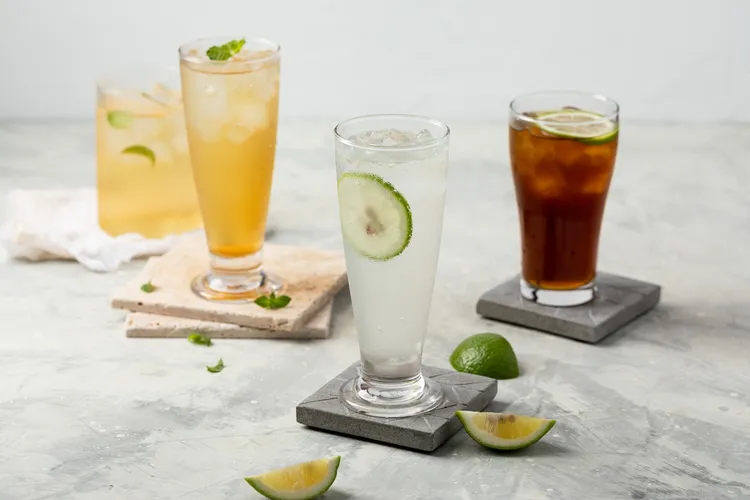 姜滿堂水蜜桃氣泡+檸檬氣泡+檸檬茶。業者提供