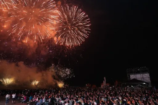 澎湖海上花火節試放10分鐘　逾5000人搶先看
