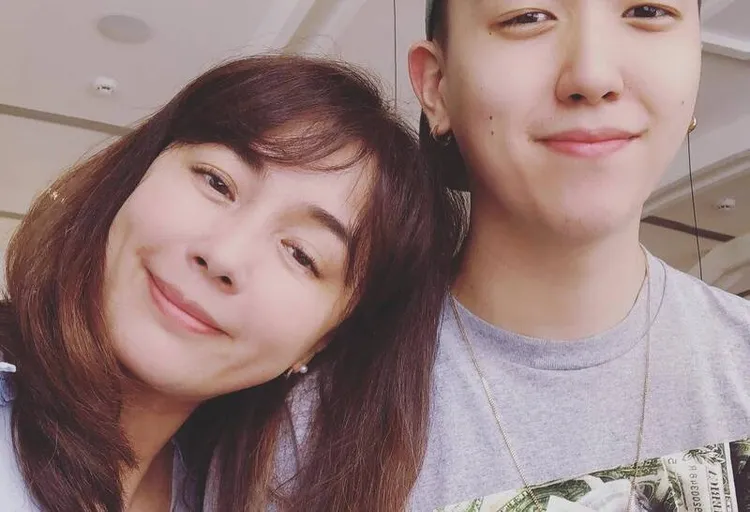 陳婉若（左）與獨子Len Wang感情不錯。翻攝陳婉若臉書