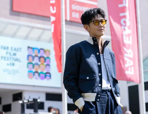 柯震東吃肥耍廢胖10公斤　餐廳開唱義大利文歌被請客