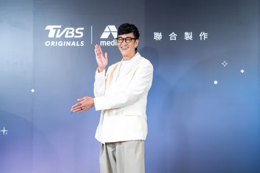 榮幸！在偶像張學友面前嗑8碗飯　何潤東上報變飯桶　