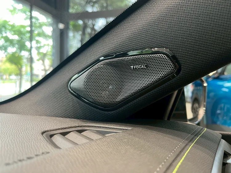 Peugeot 408 GT Premium新增搭載FOCAL Premium Hi-Fi音響系統。周奕豪攝
