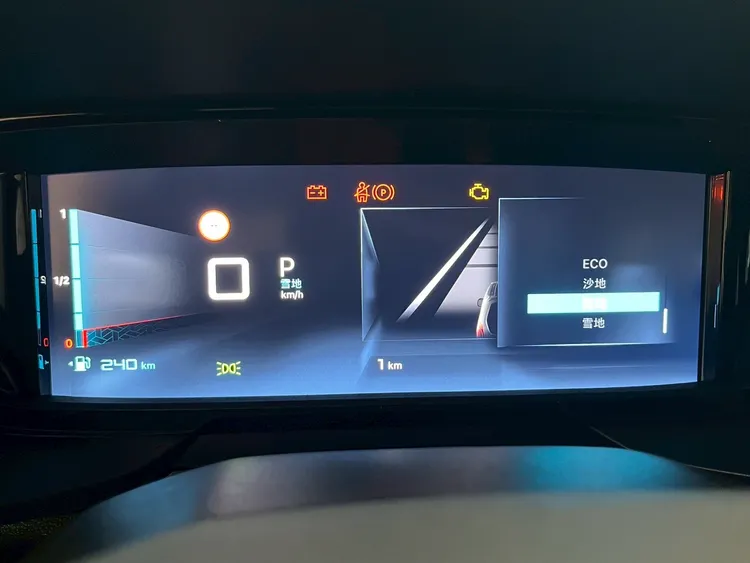 Grip Control抓地力控制系統提供雪地、泥地與沙地等多種行駛模式。周奕豪攝