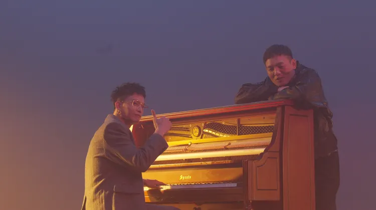 黃奇斌親自作曲填詞、並由春風獨挑大樑演唱電影片尾曲。英傑哆影業提供