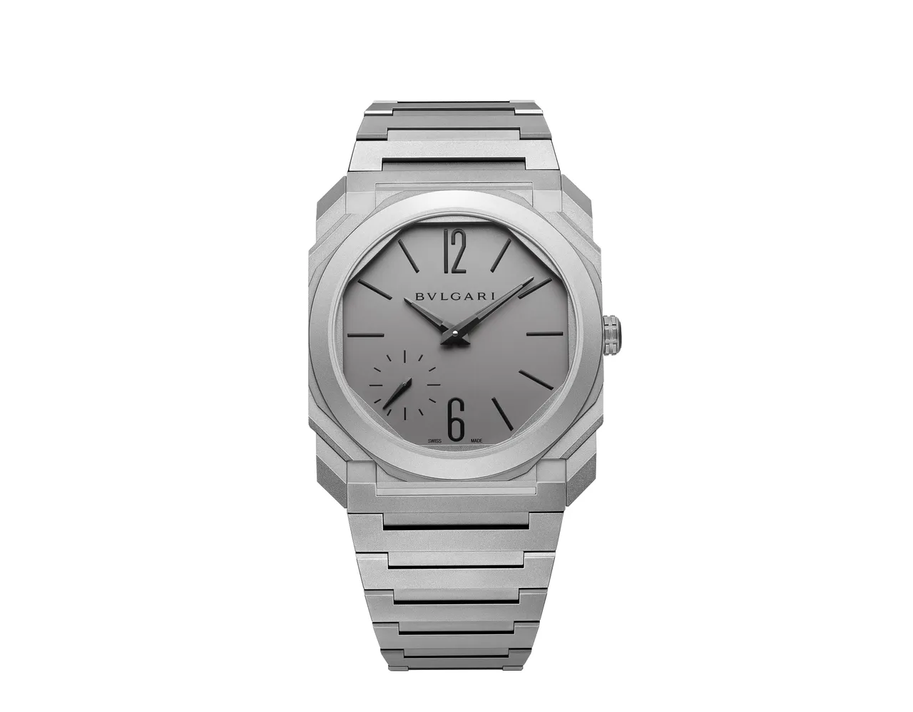 寶格麗OCTO FINISSIMO AUTOMATIC 37超薄噴砂鈦金屬自動腕錶，37mm，噴砂鈦金屬錶殼，蛋白石色鈦金屬錶盤，噴砂鈦金屬錶帶，BVF100自製自動上鍊機芯，動力儲存 72小時，防水深度30米。品牌提供