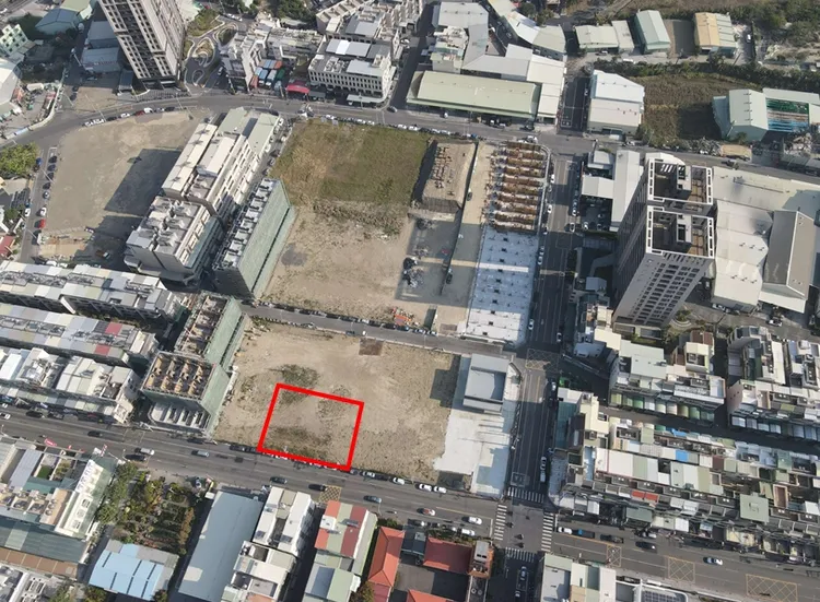 華頓教育機構在仁澄校旁邊向地政局標下210.09坪住2分區土地。高市地政局提供