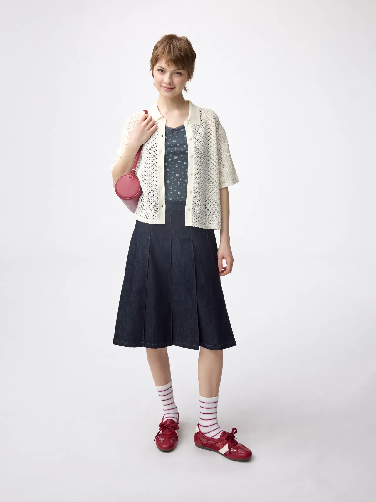 GU女裝輕型牛仔百褶裙，限定價890元。品牌提供