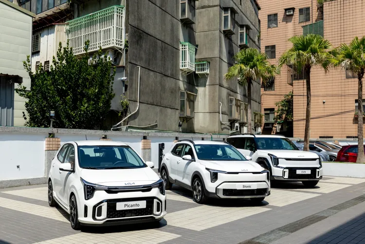 Kia總代理台灣森那美起亞於4月3日至6日在全台展示中心舉辦「Kia小小設計師」著色繪畫競賽。業者提供