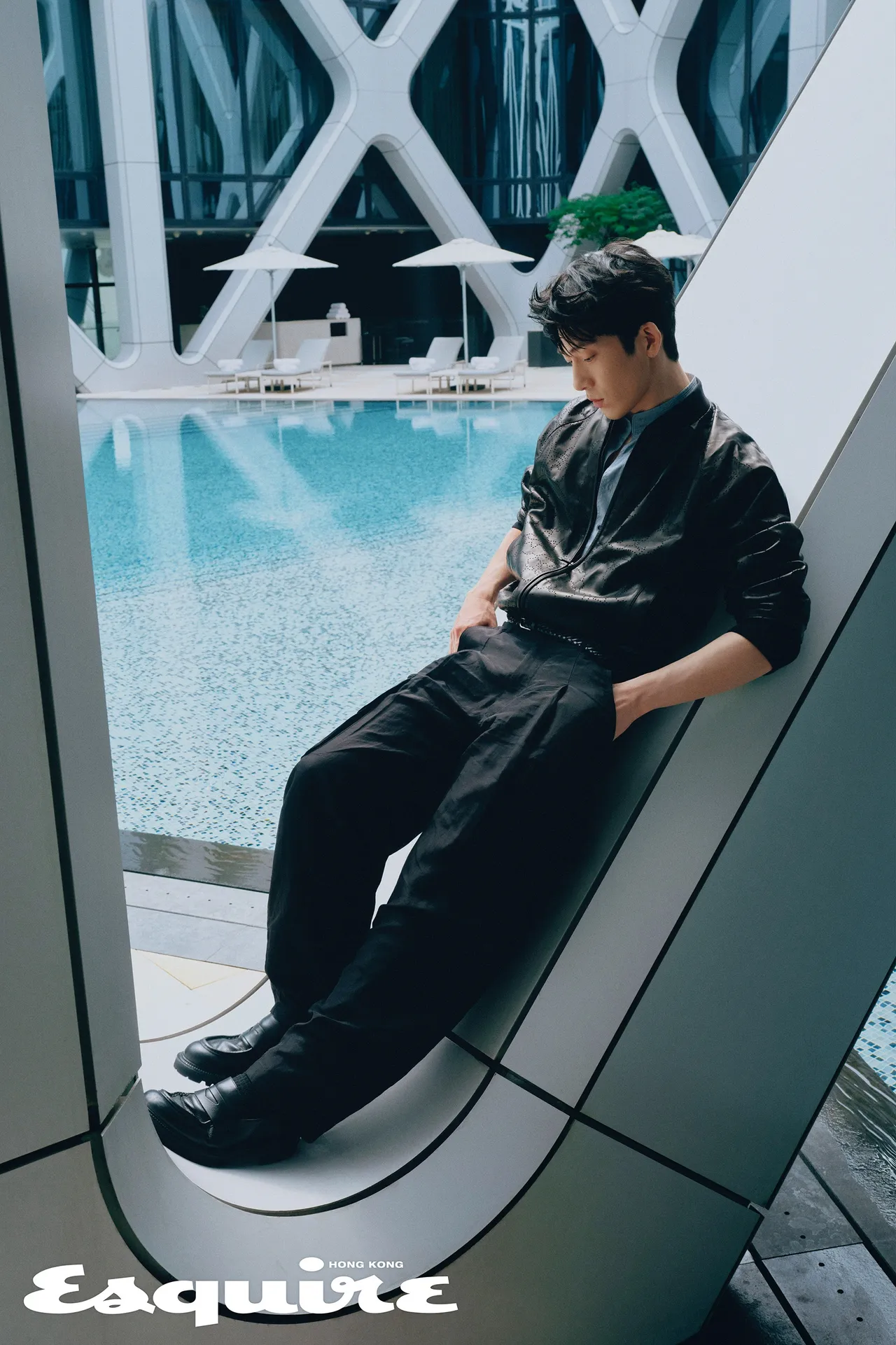 井柏然也曾穿上GIORGIO ARMANI同套設計拍攝時尚雜誌。品牌提供