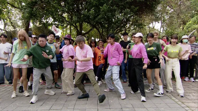 《綜藝大集合》來到雲林斗六的紅螞蟻生態世界闖關。民視提供