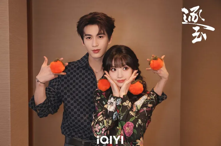 《逐玉》張凌赫（左）田曦薇成為第一季最紅CP。iQIYI愛奇藝國際版提供