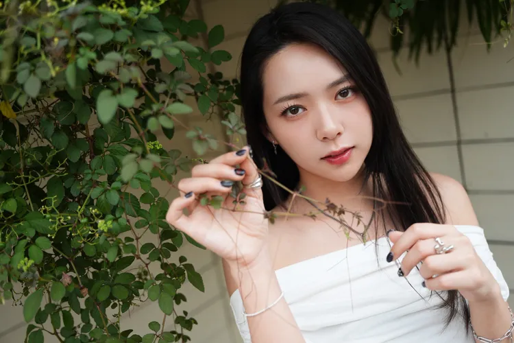 曾薀帆，終於親揭內幕，一段「三角戀疑雲」再度被翻出。彭欣偉攝