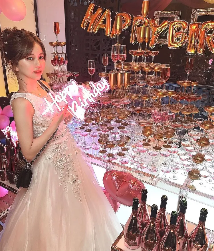 這名酒店紅牌在生日活動等大型企劃中，單月營業額非常驚人。翻攝ヤマトリノInstagram