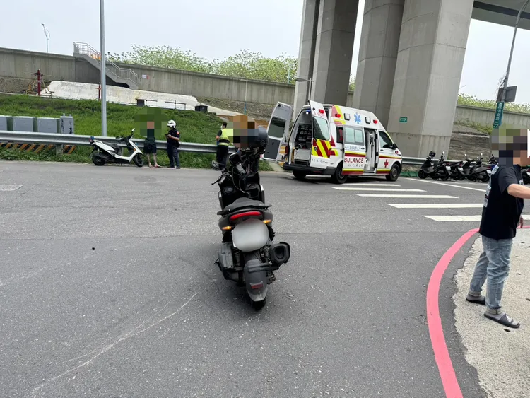 無辜騎士也遭波及。翻攝畫面