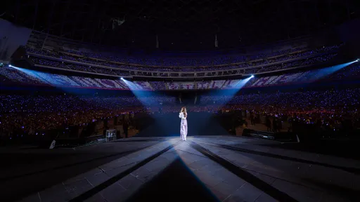 直擊｜鄧紫棋安可才唱一首「看台區歌迷全走光」 嚇到卡詞：蛤！那麼多人走了