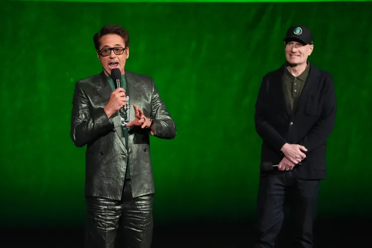 漫威總裁凱文費吉（右）也來現場。美聯社