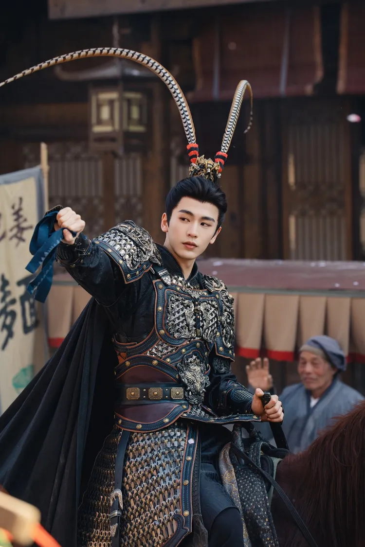 張凌赫三個字成為流量密碼。翻攝張凌赫工作室微博