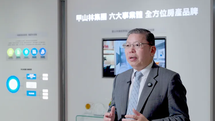 甲山林集團副董張境在指出，預售制度讓購屋族不需一次準備全部資金，可依進度分階段付款。