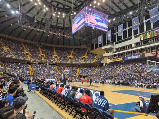 林志傑台北小巨蛋引退賽首戰　首節就狂砍16分率勇士領先領航猿