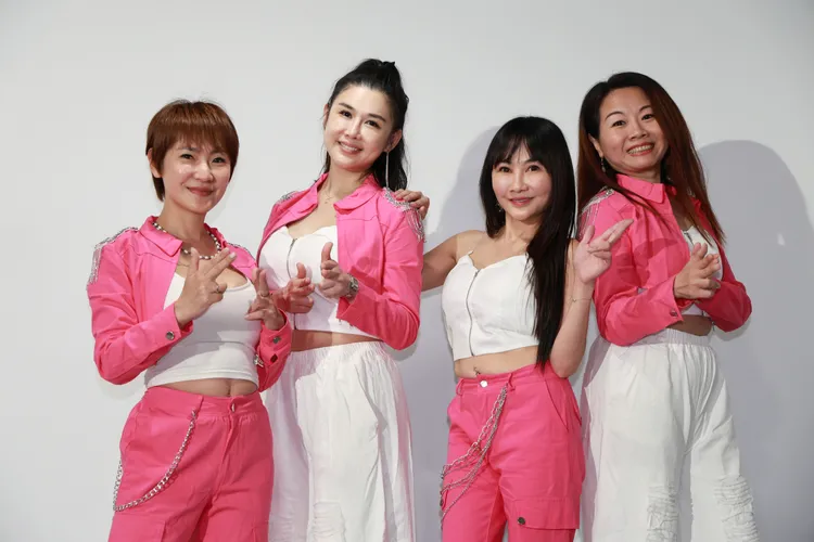 女團「F40」今舉辦開箱記者會。彭欣偉攝