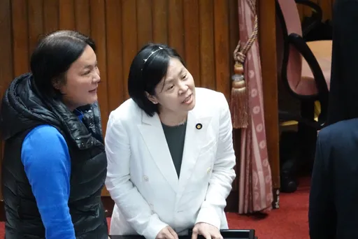 李貞秀遭黨內狂轟「除非柯叫我退」　柯文哲卻神隱！他酸1句