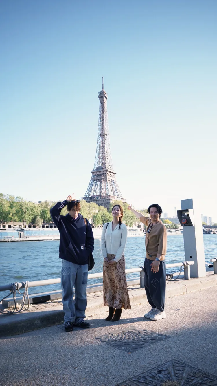 告五人朝聖艾菲爾鐵塔。相信音樂提供