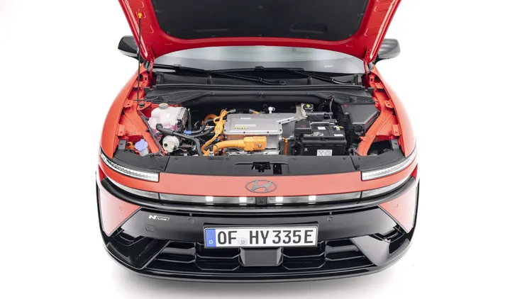 IONIQ 3採單馬達前驅配置與400V架構設定，以成本與效率為優先考量，鎖定入門市場。原廠照片