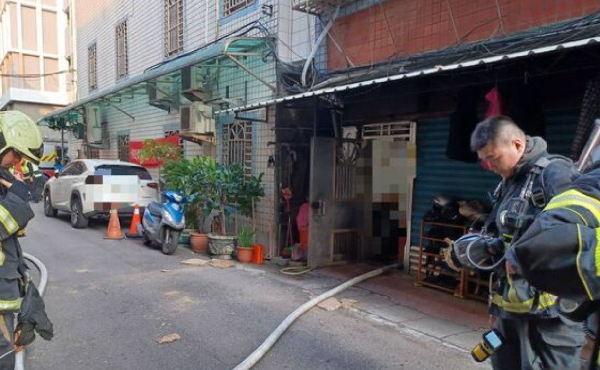 轟!三重民宅氣爆釀火警 23歲女全身30%燒燙傷送醫