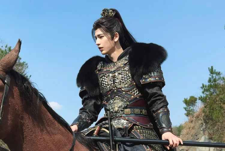 張凌赫近期是最熱的話題人物。翻攝張凌赫微博