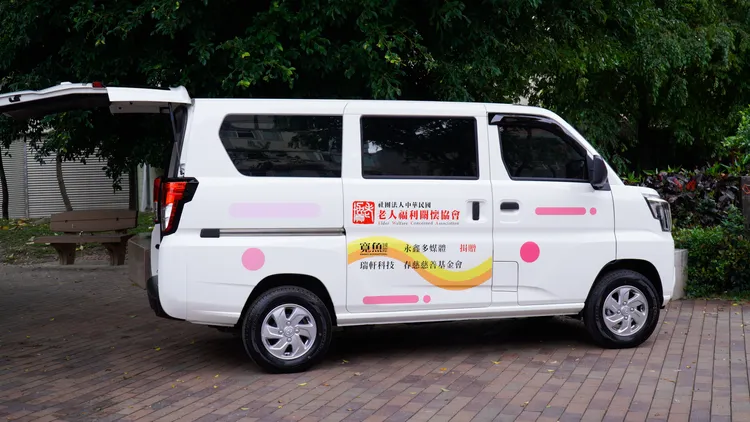 由寬姐號召發起的「到宅行動服務車」。