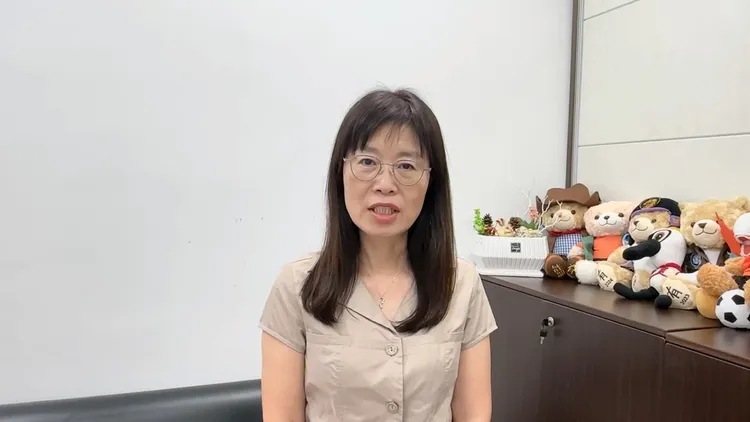 高雄市教育局主秘歐素雯說，學校已針對班級所有任課老師召開專案會議來因應突發狀況。翻攝畫面