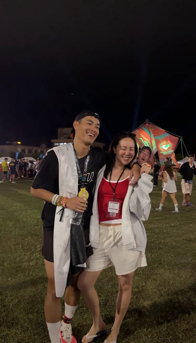 楊祐寧到台東參賽，老婆阿梅特地飛去為他加油。玩下娛樂提供