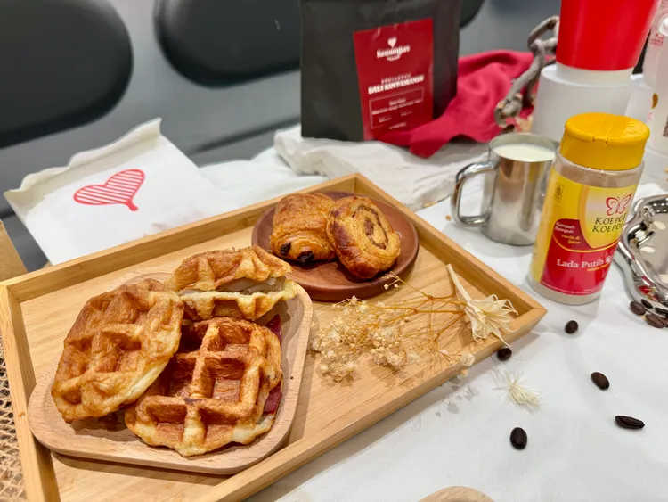 「芋頭芝士鬆餅」等餐點。莊偉祺攝