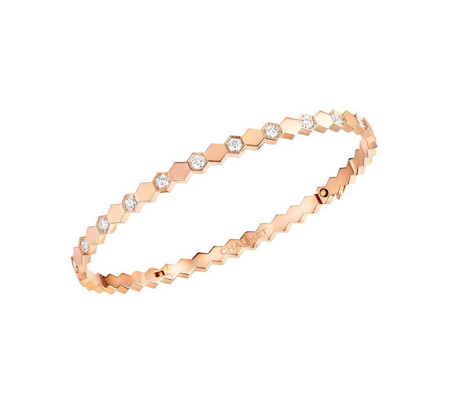 Chaumet Bee de Chaumet 18K玫瑰金手環，41萬4000元。品牌提供