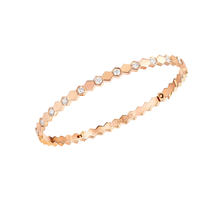 Chaumet Bee de Chaumet 18K玫瑰金手環，41萬4000元。品牌提供