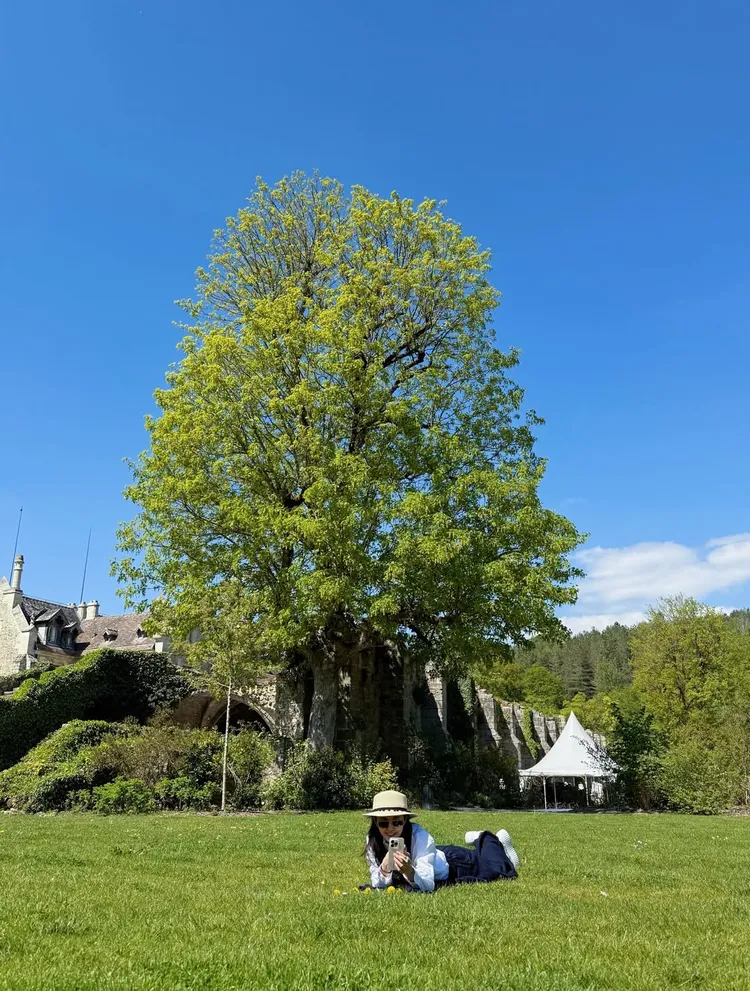 她開心表示「在這一刻，好好地浪費時間」。翻攝IG