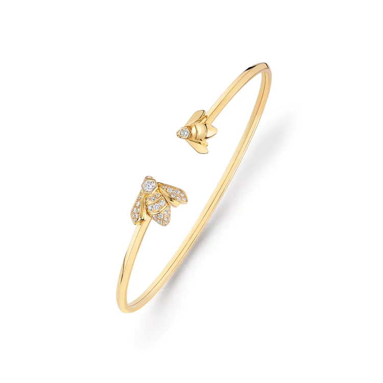Chaumet Bee de Chaumet 18K黃金手環，25萬4000元。品牌提供