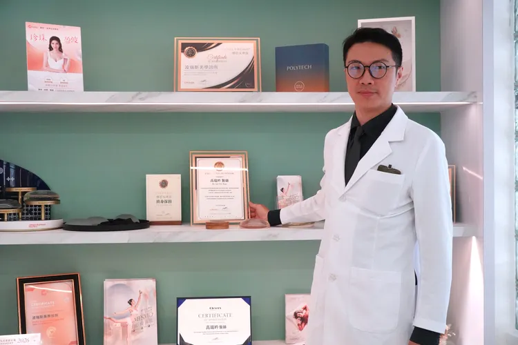 高瑞吟醫師獲POLYTECH原廠頒發之證書。張家玲攝