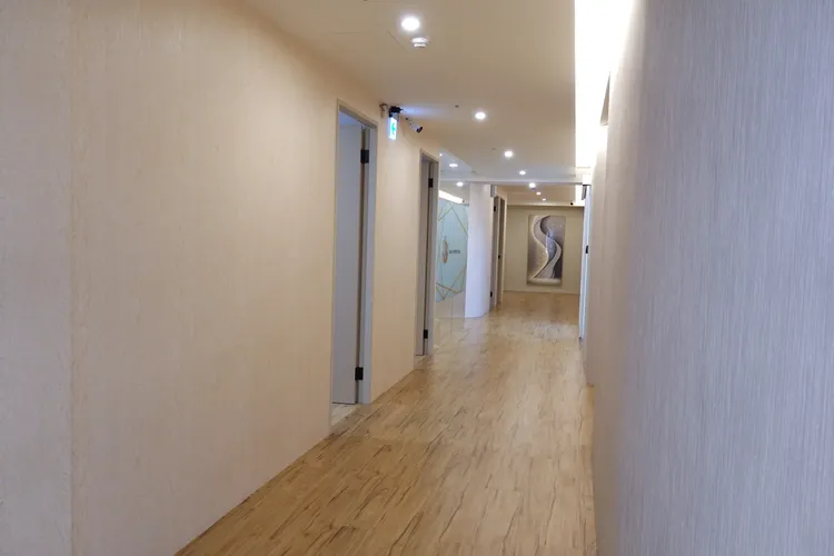 波瑞斯美學診所整體環境寬敞明亮。張家玲攝