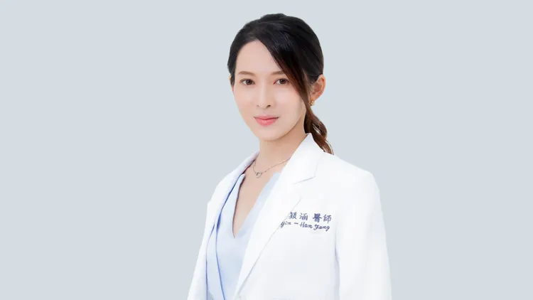 佳思優整形外科專科方穎涵院長，專業推薦「閨蜜電波」私密處保養方案，助女性維持私密健康與自信。圖片提供：佳思優醫美整形診所