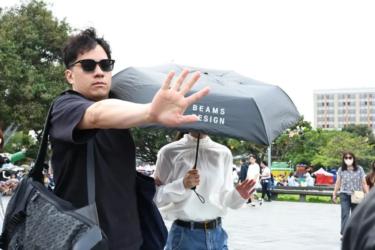 朱海君屢傳婚變，近期身邊出現男性陪同，引發外界對「護花使者」的揣測。娛樂中心攝