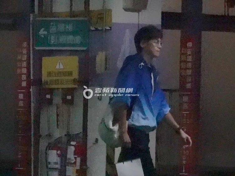 Gino擔任馬偕醫院歌唱比賽評審，活動結束到停車場取車。特勤中心攝